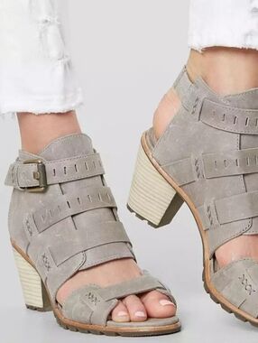 Sorel Nadia Buckle Leather Heeled Sandals Gray Size 8